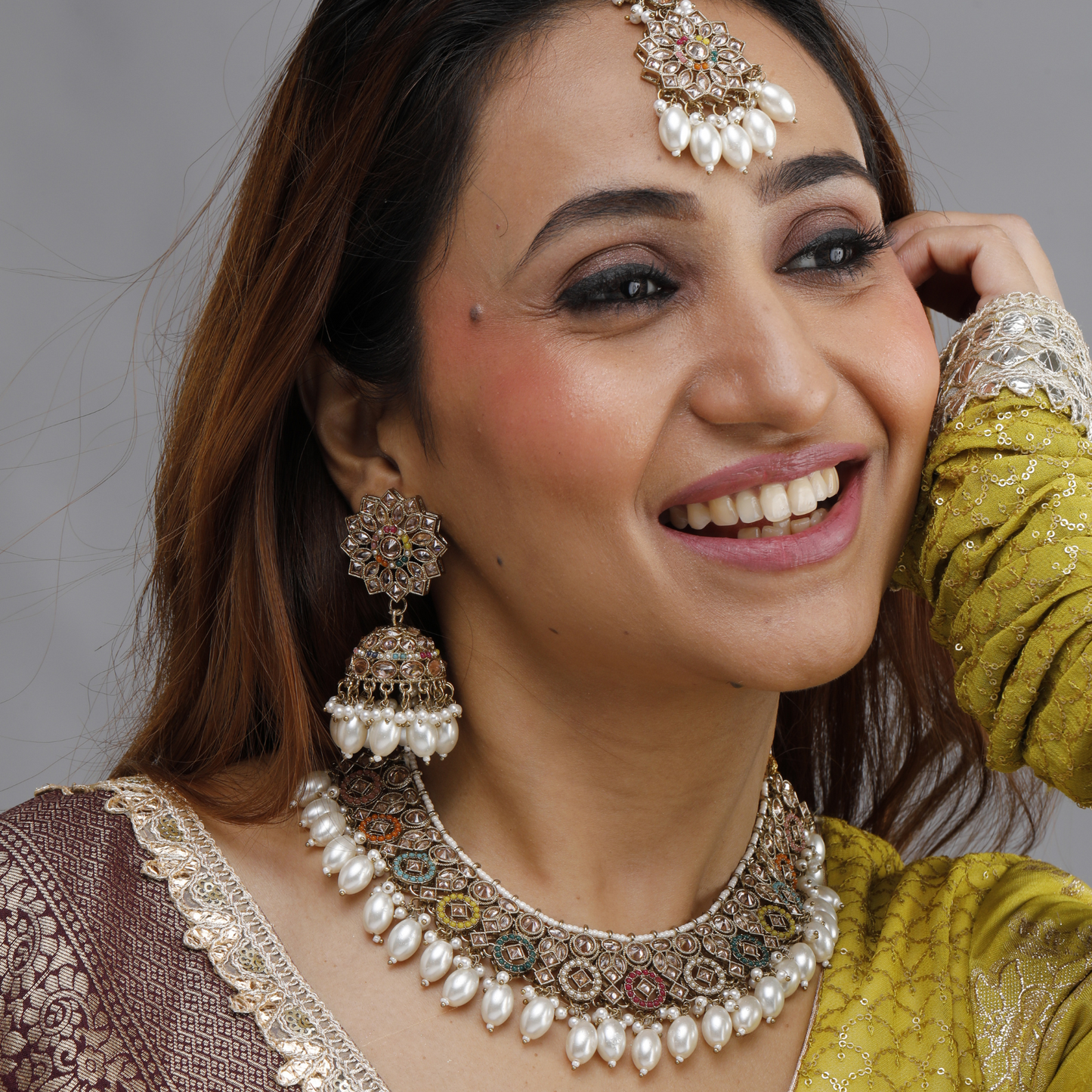 Noor-E-Rang Pearl Kundan Set