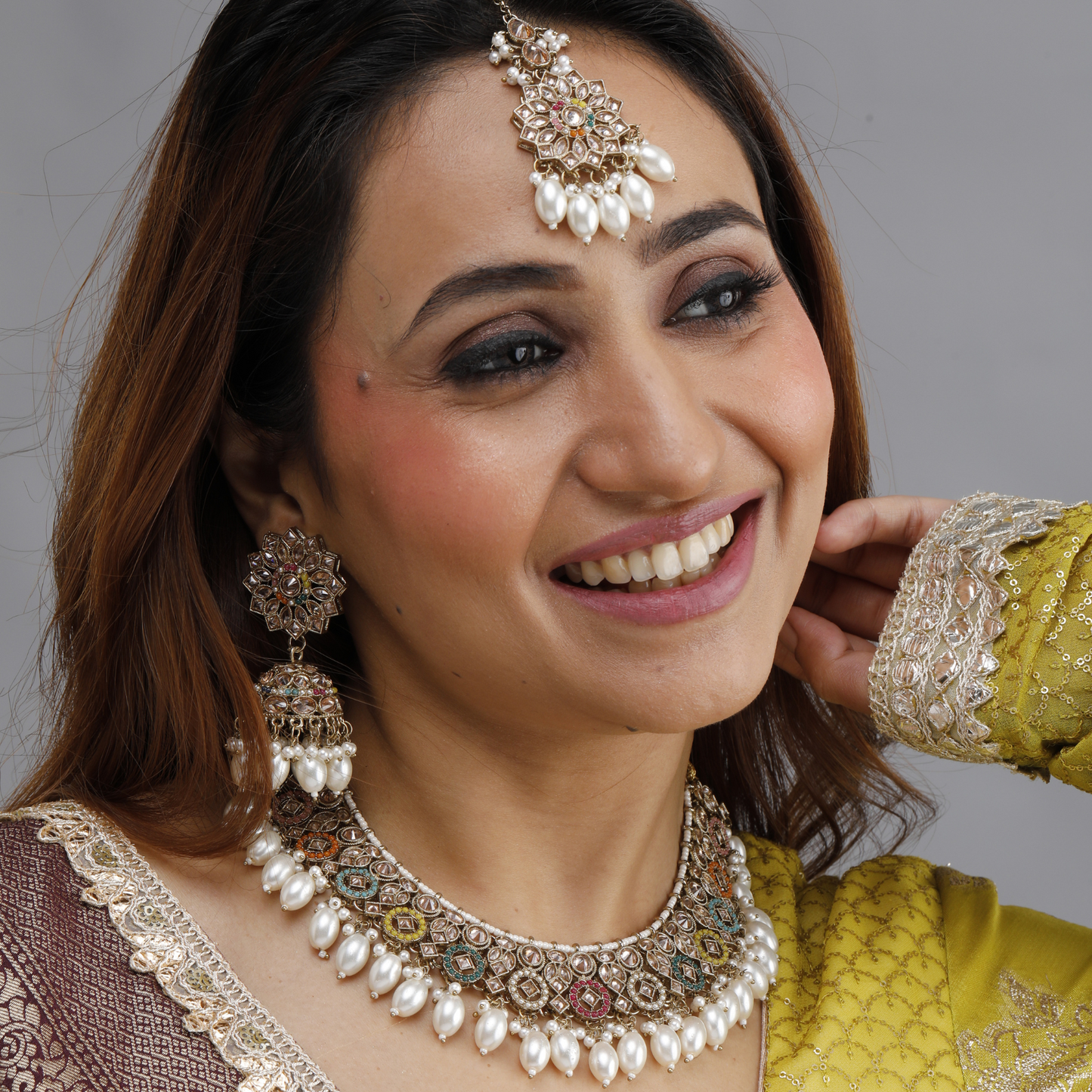 Noor-E-Rang Pearl Kundan Set