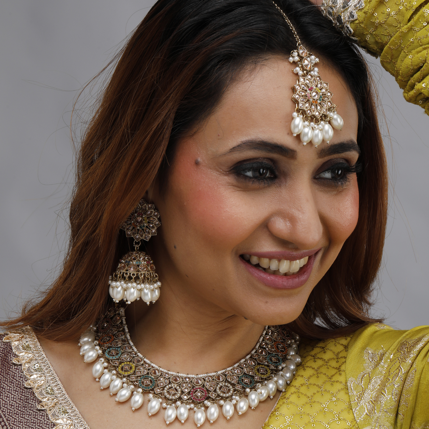 Noor-E-Rang Pearl Kundan Set