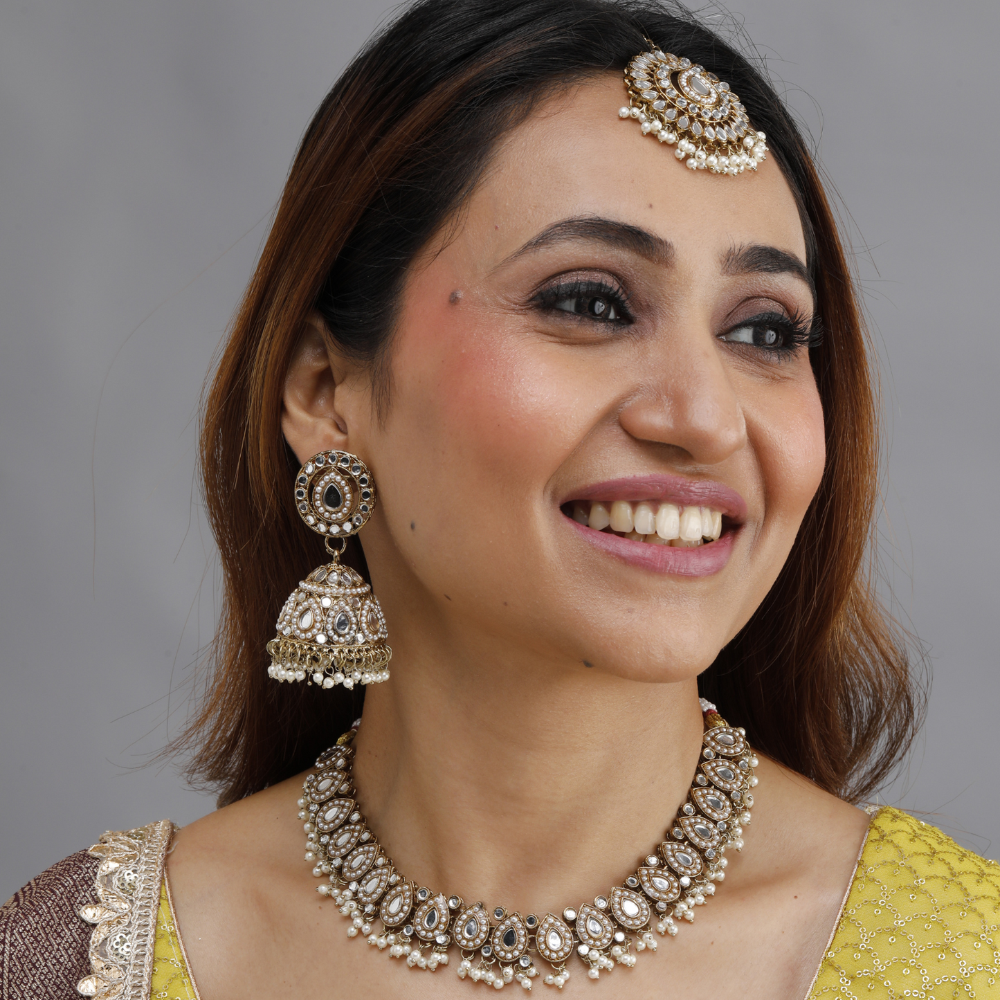 Shanaya Kundan Set