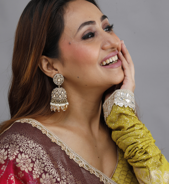 Aarya Kundan Pearl Jhumka