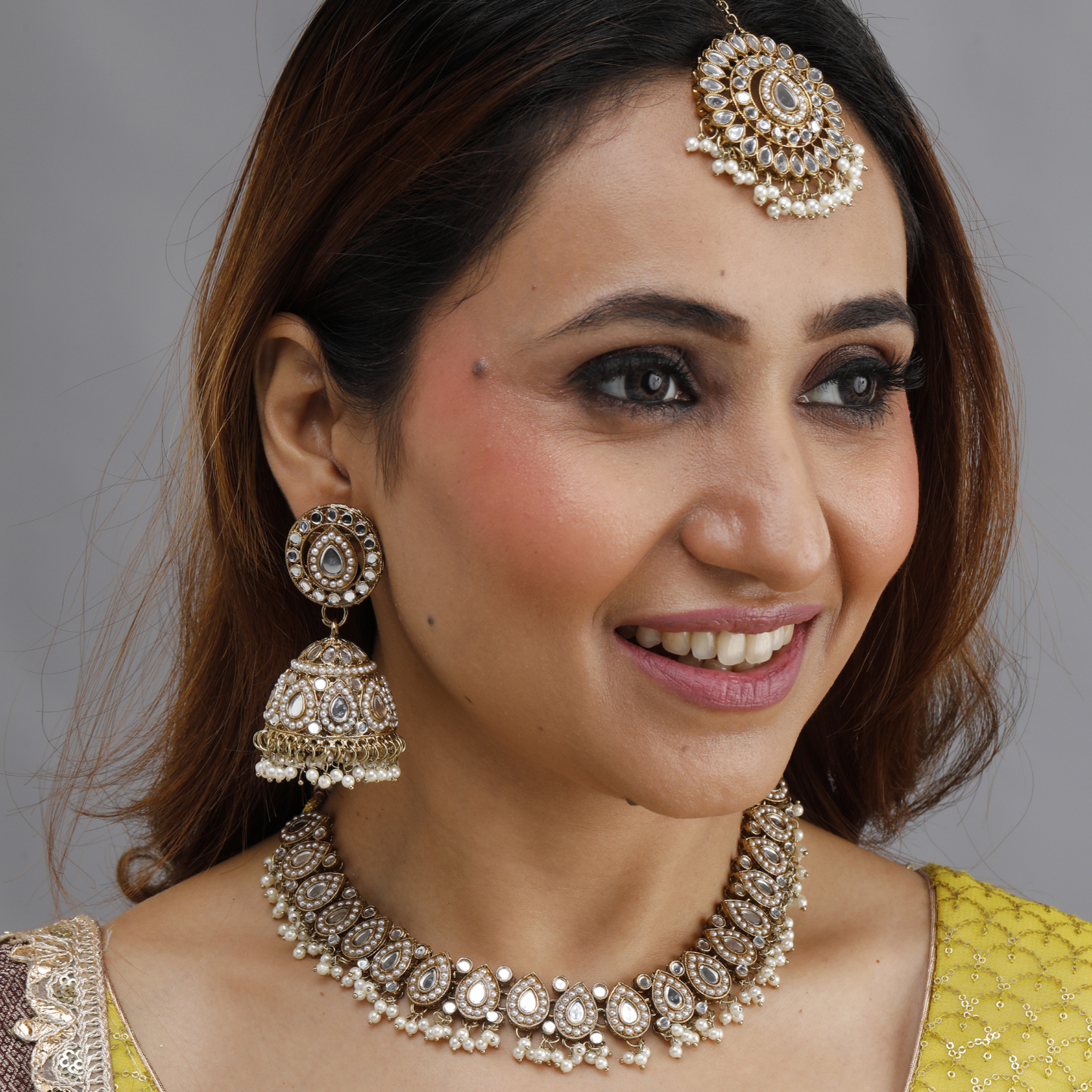 Shanaya Kundan Set