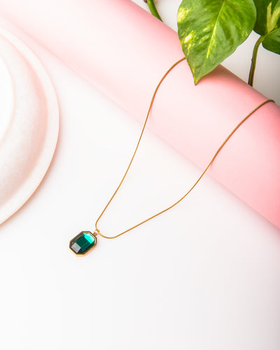 Emma Anti-Tarnish Chain Pendant