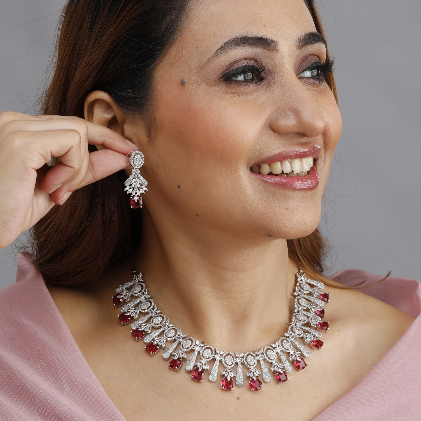 RUBY ELEGANT NECKLACE