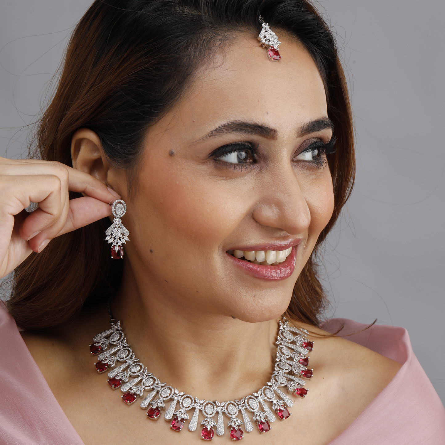 RUBY ELEGANT NECKLACE