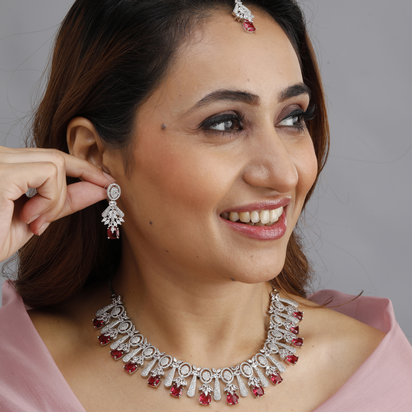 RUBY ELEGANT NECKLACE