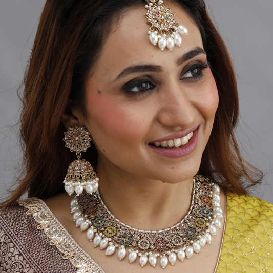 Noor-E-Rang  Pearl Kundan Set