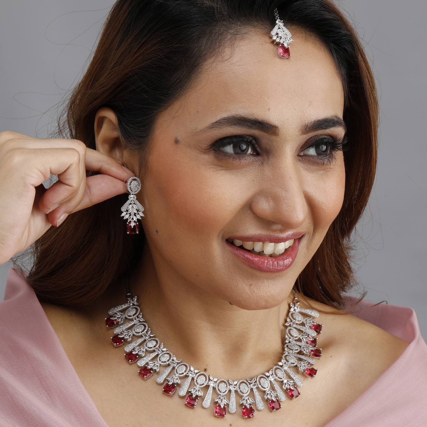 RUBY ELEGANT NECKLACE