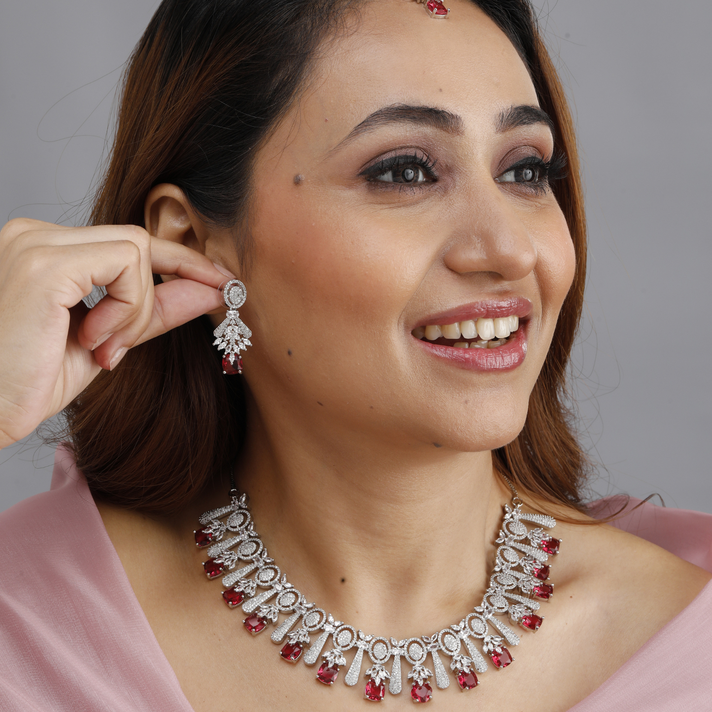 RUBY ELEGANT NECKLACE
