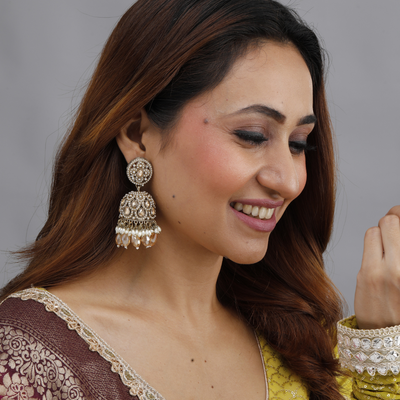 Aarya Kundan Pearl Jhumka