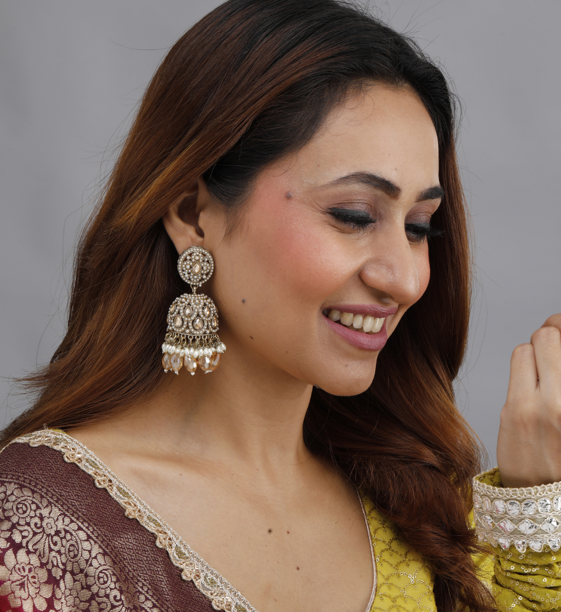 Aarya Kundan Pearl Jhumka Earrings