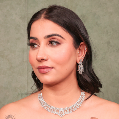 Eira Frost Choker Set