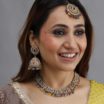Shanaya Kundan Set