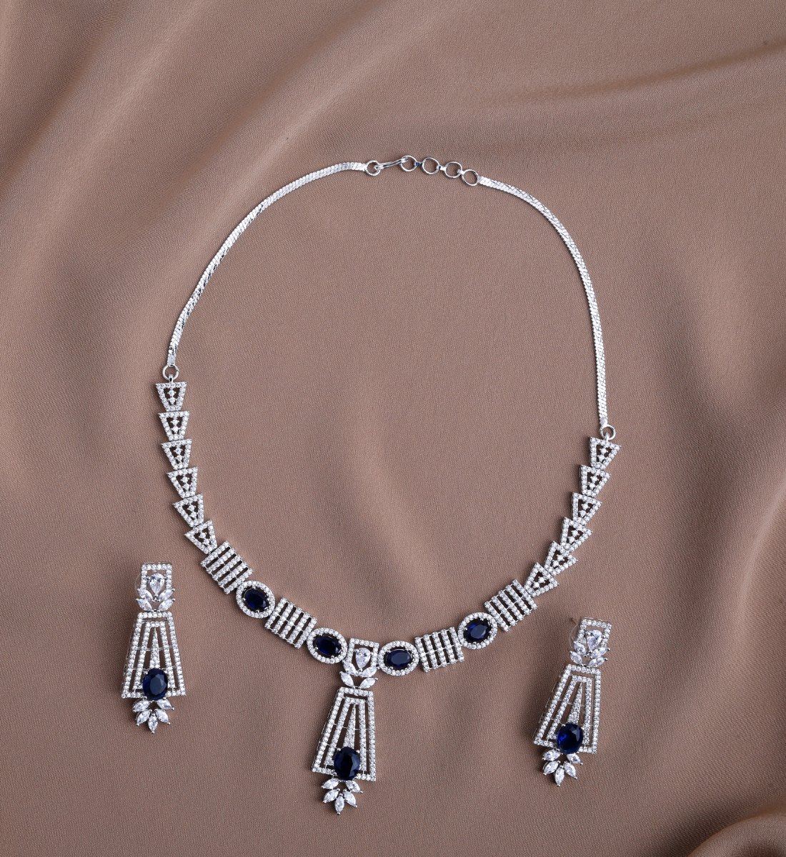 Imperial Grace Ad Necklace Set