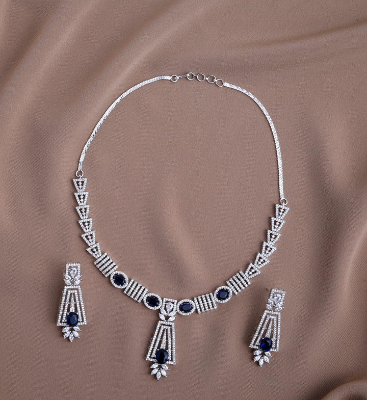 Imperial Grace Ad Necklace Set