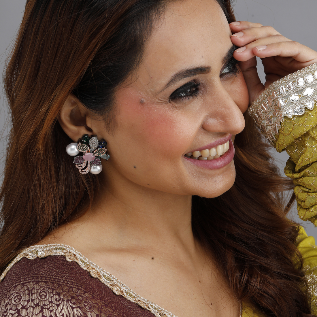 Zehra Floral Pearl Earrings