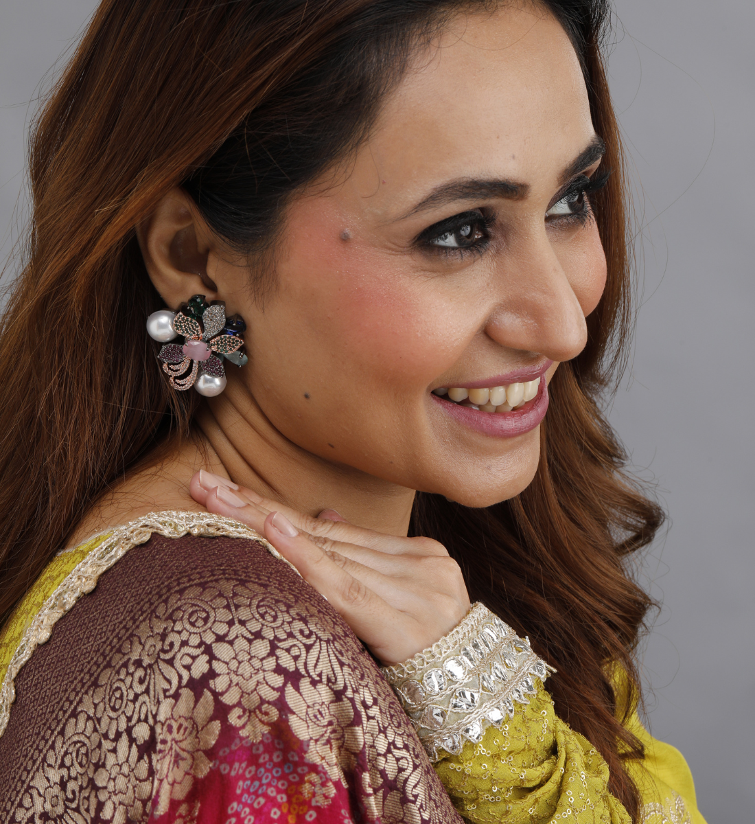 Zehra Floral Pearl Earrings