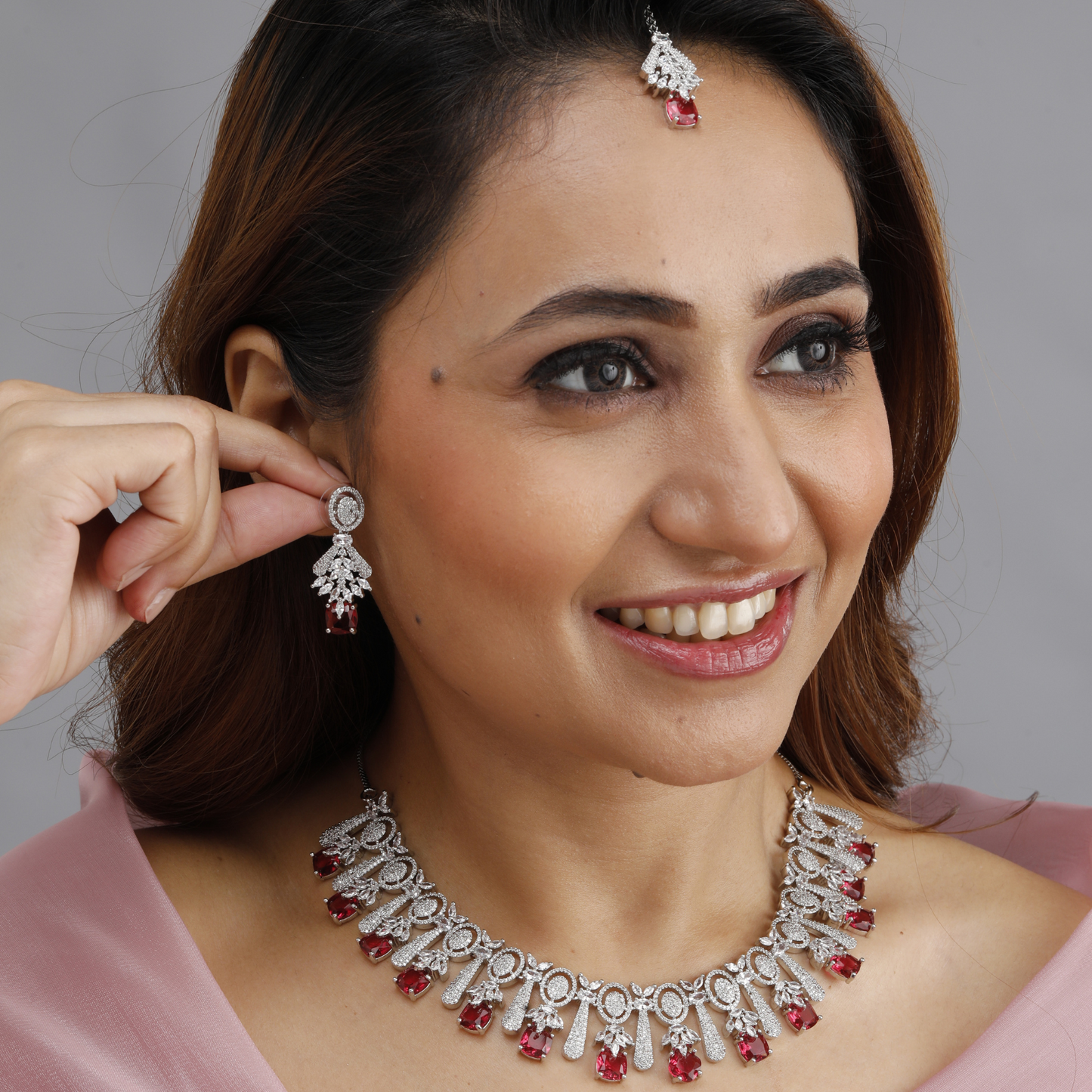 RUBY ELEGANT NECKLACE