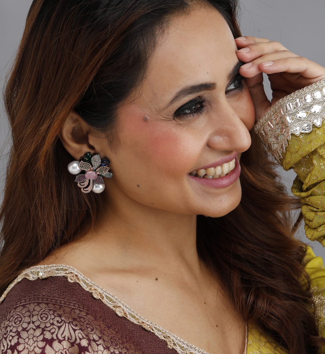 Zehra Floral Pearl Earrings