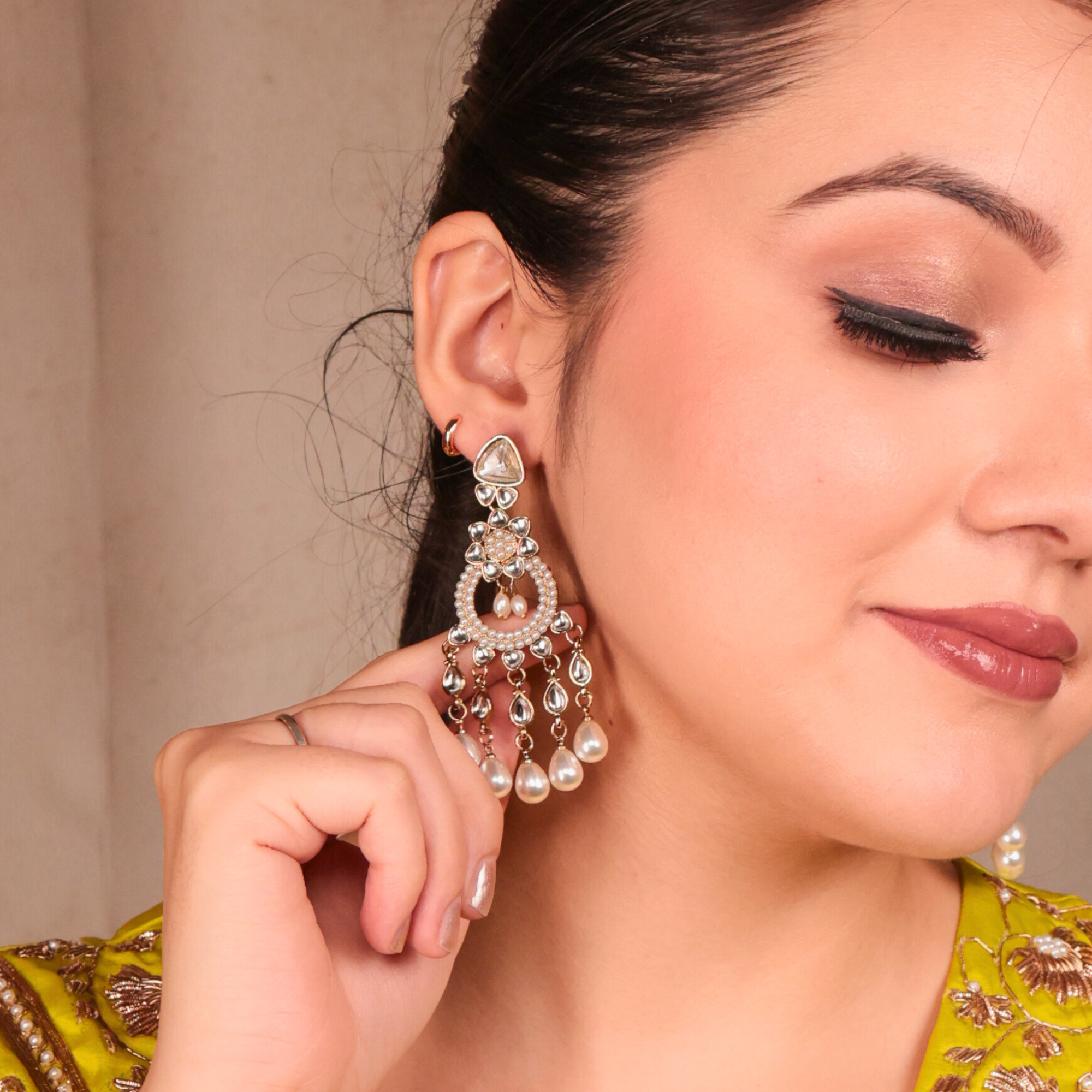 Zoya Kundan Pearl Chandbalis