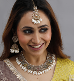 Noor-e-Pearl Kundan Set