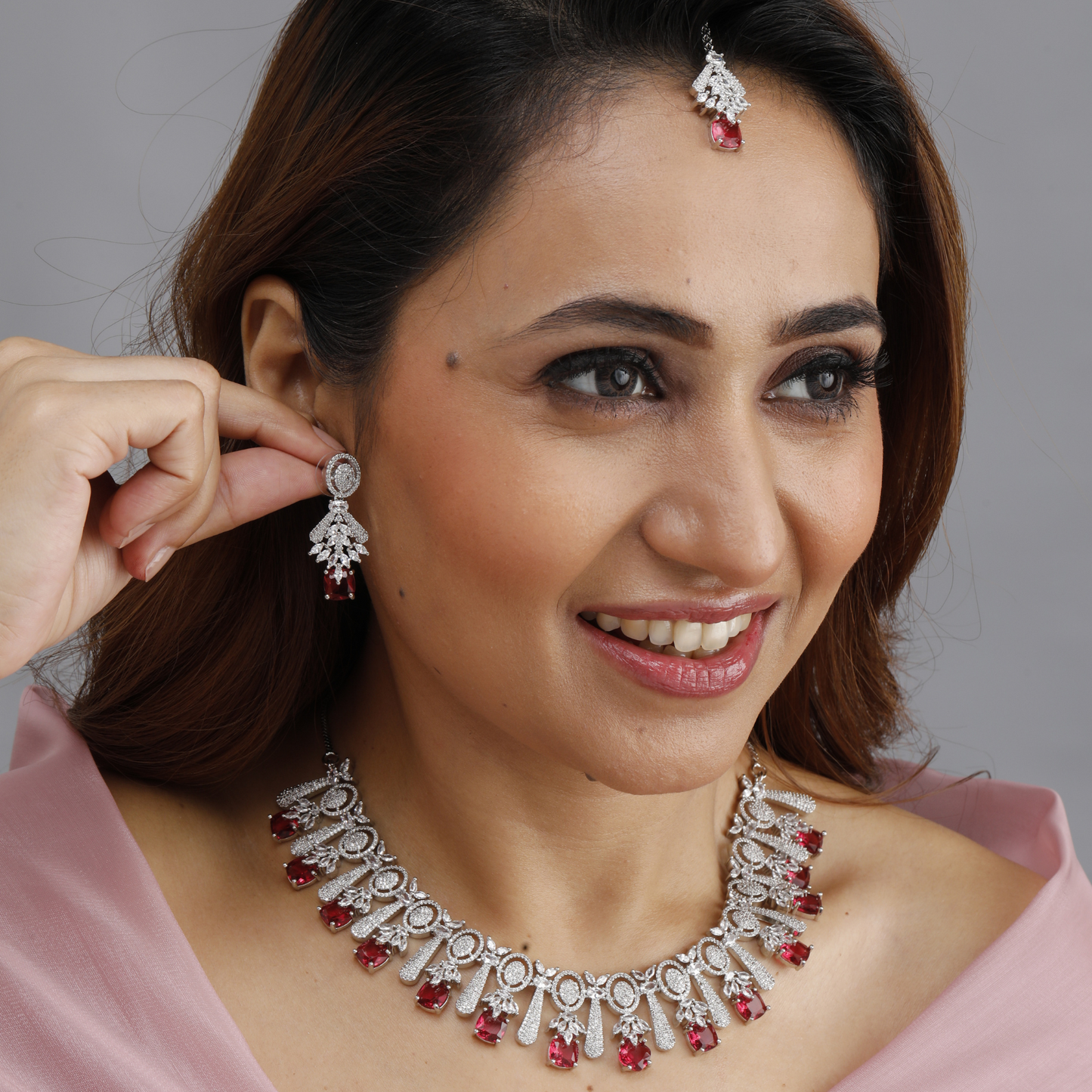 RUBY ELEGANT NECKLACE