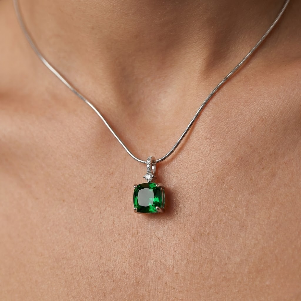Royal Emerald Glow Silver Pendant –Included Luxury Gift Box