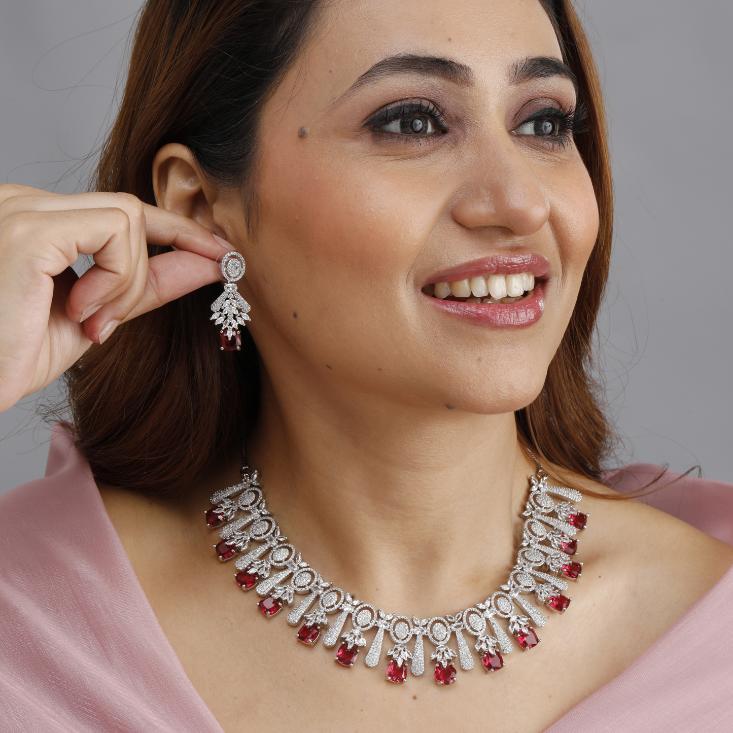 RUBY ELEGANT NECKLACE