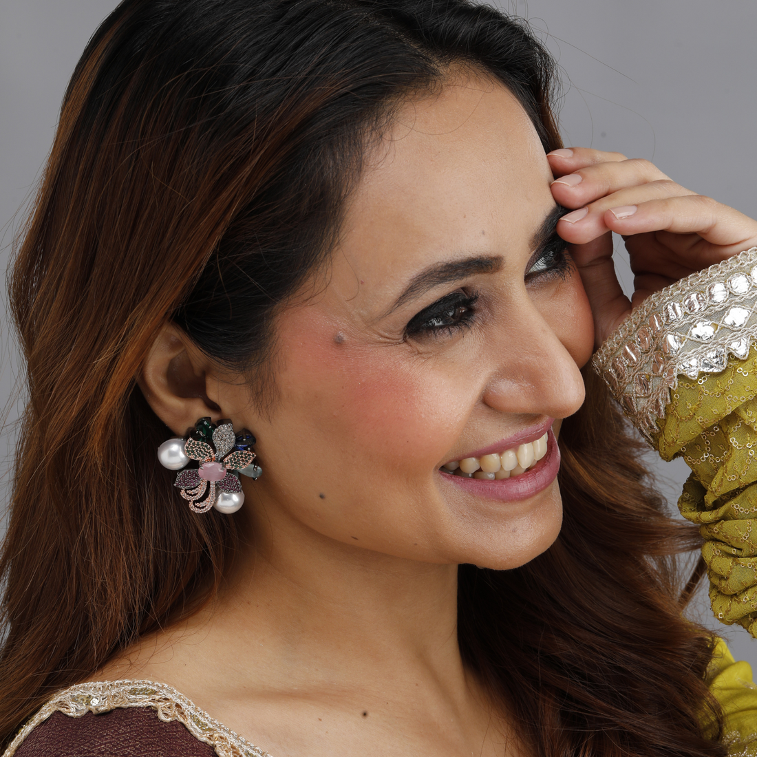 Zehra Floral Pearl Earrings