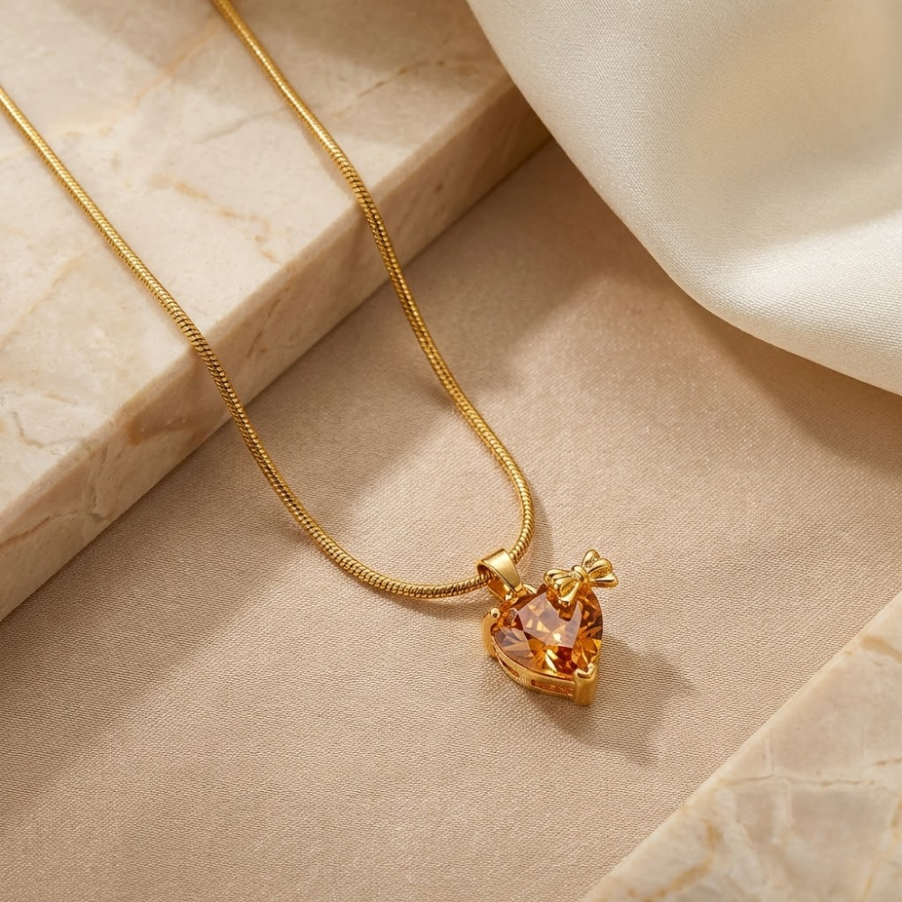 Golden Amber Heart Pendant – Included Gift Box Edition