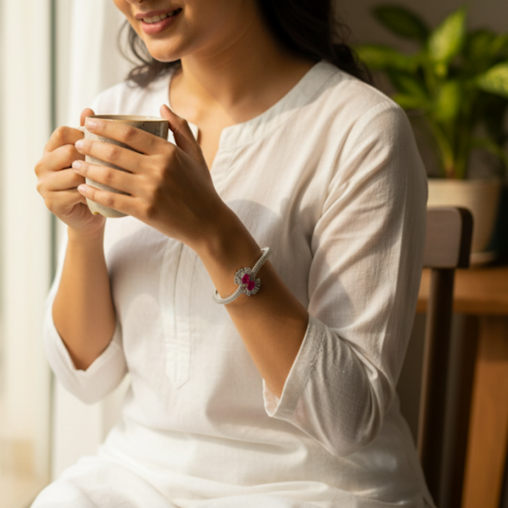 Soha AD Openable Bracelet