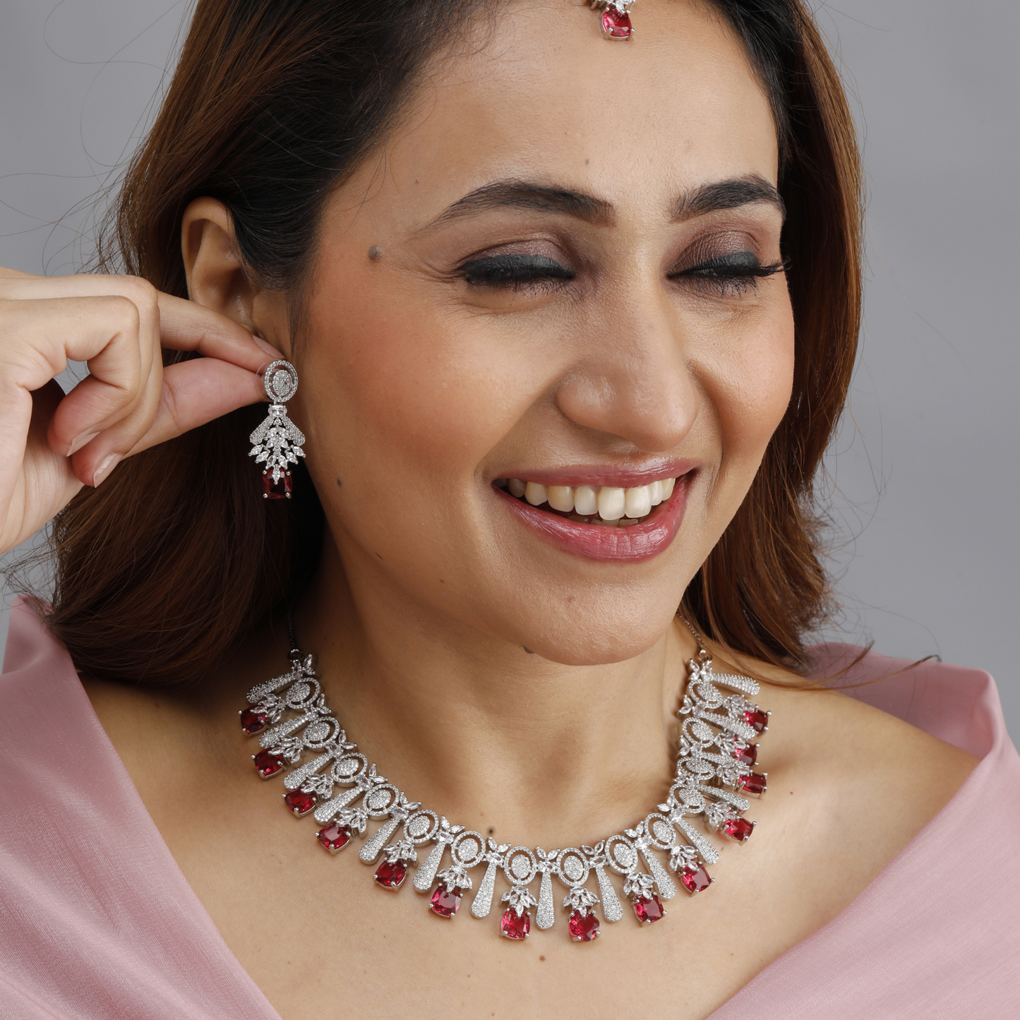 RUBY ELEGANT NECKLACE
