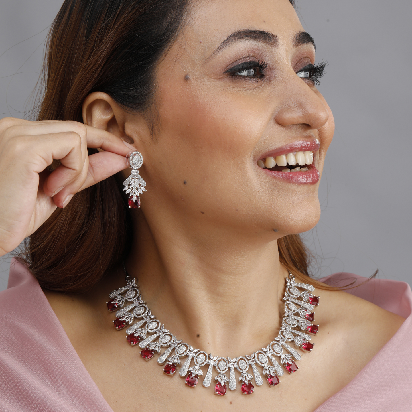 RUBY ELEGANT NECKLACE