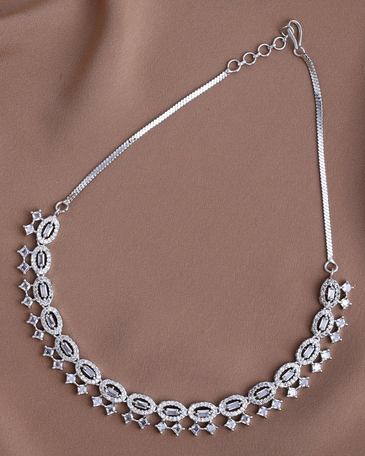 Shimmering Oval Necklace Set