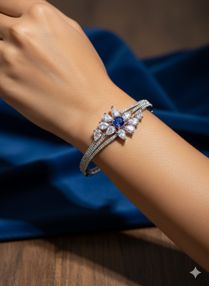 Soha AD Openable Bracelet