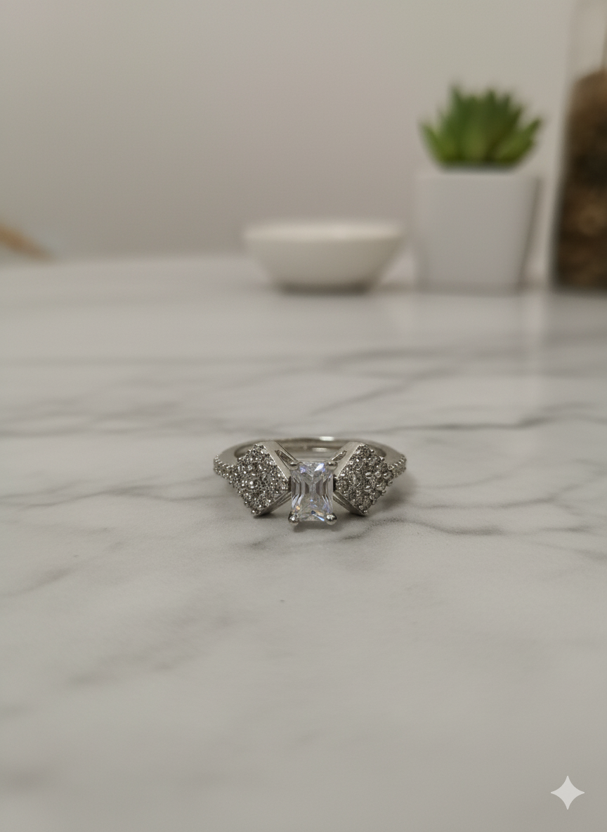 Diana Delicate AD Ring