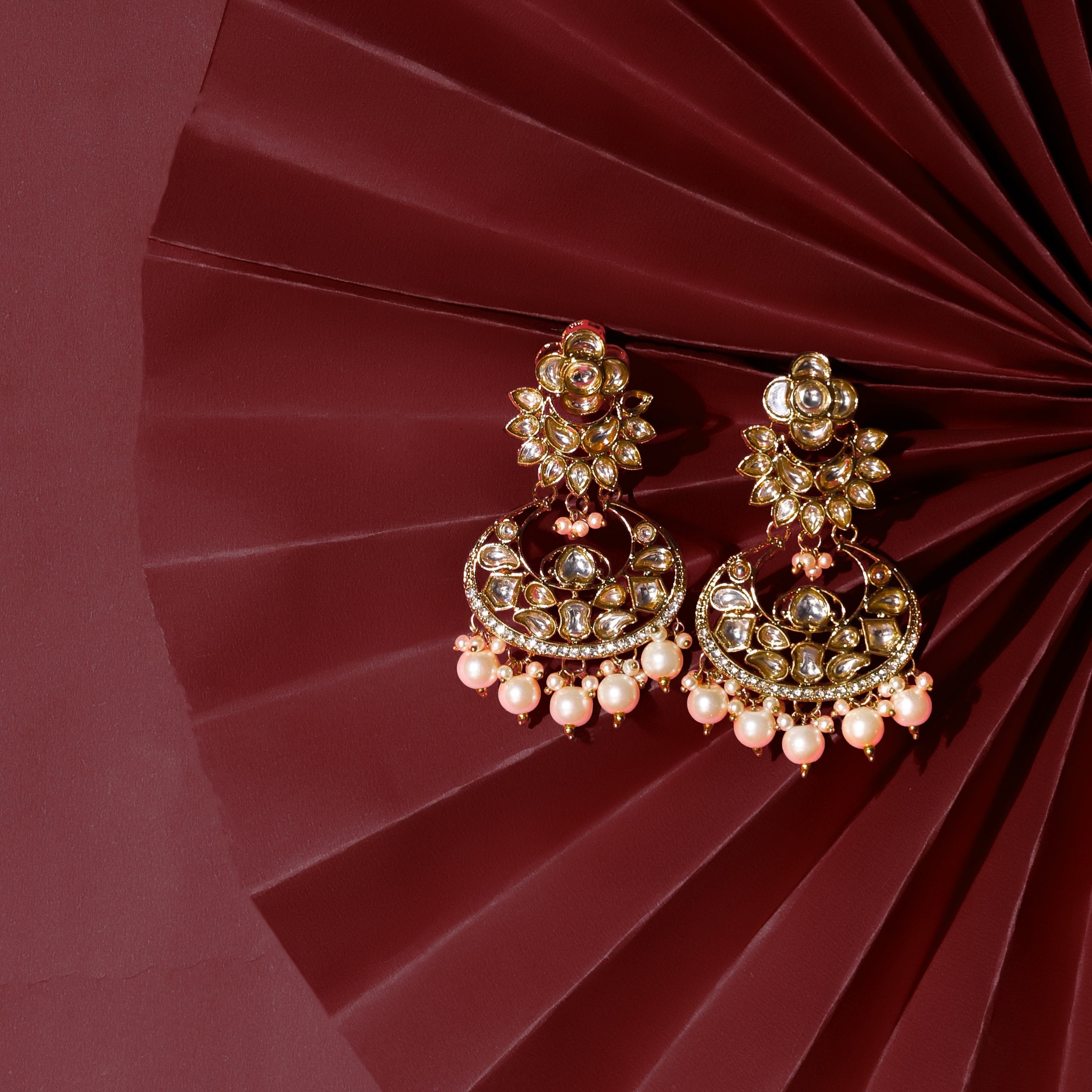 Menka Kundan Chandbali