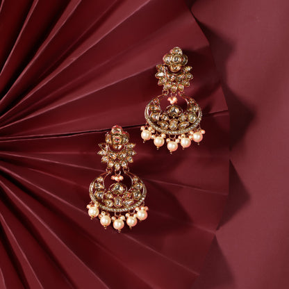 Menka Kundan Chandbali