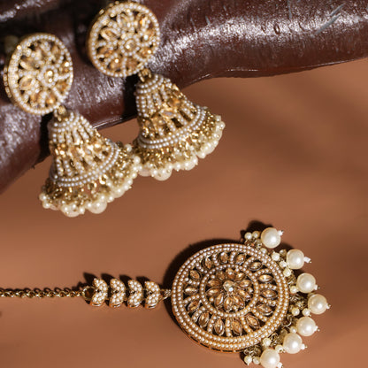 SUNEHRI PEARL EARRING TIKA SET