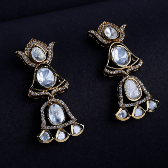 Nazakat Kundan Jhumkas